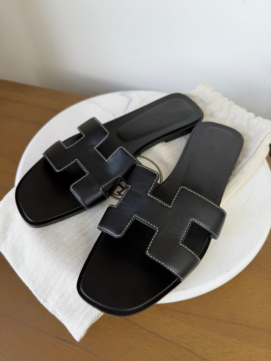 Hermès Oran Slides — Black, Size EU 39.5