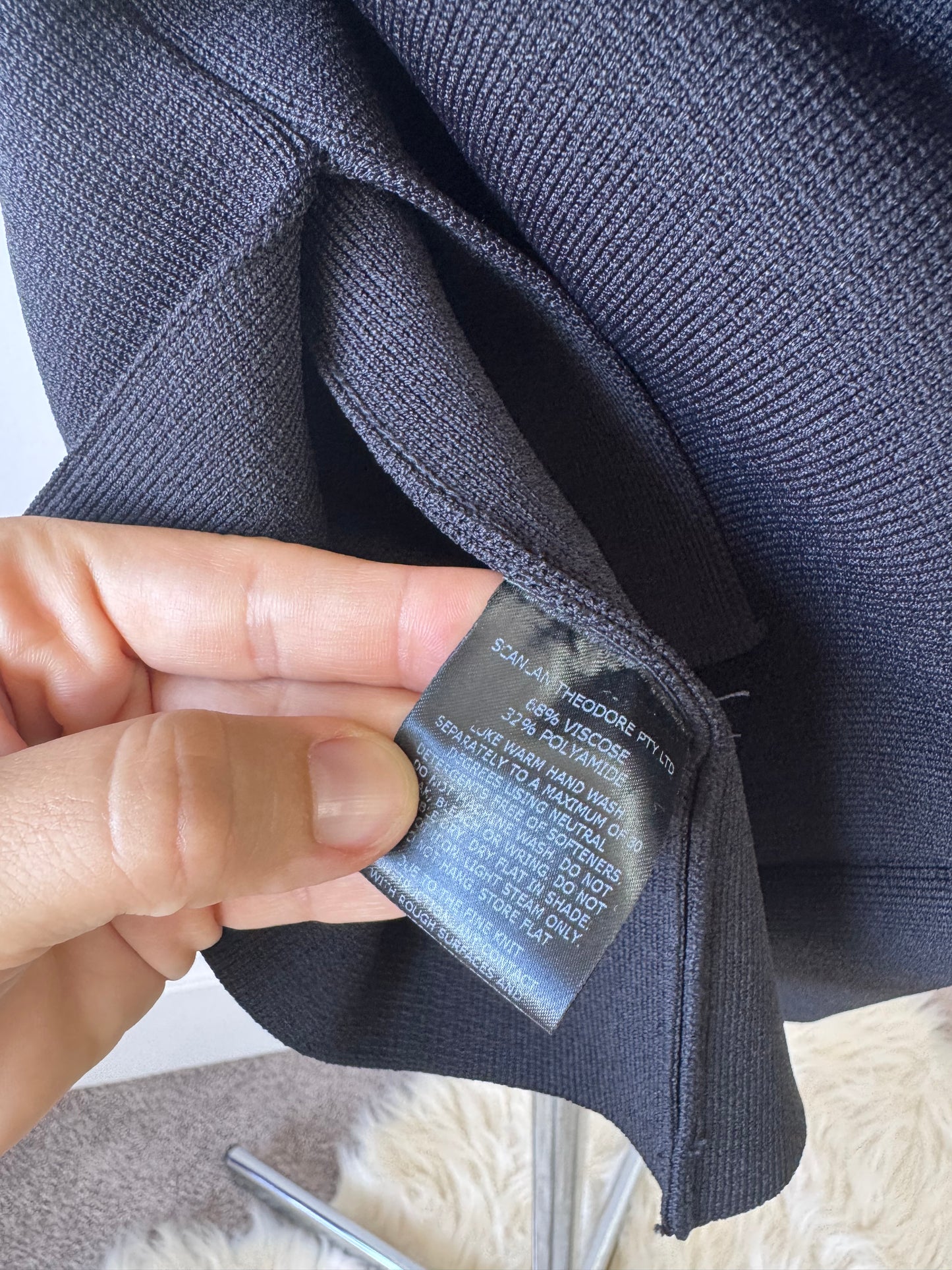 Scanlan Theodore Crepe Knit One Shoulder Ruffle Dress (Small)
