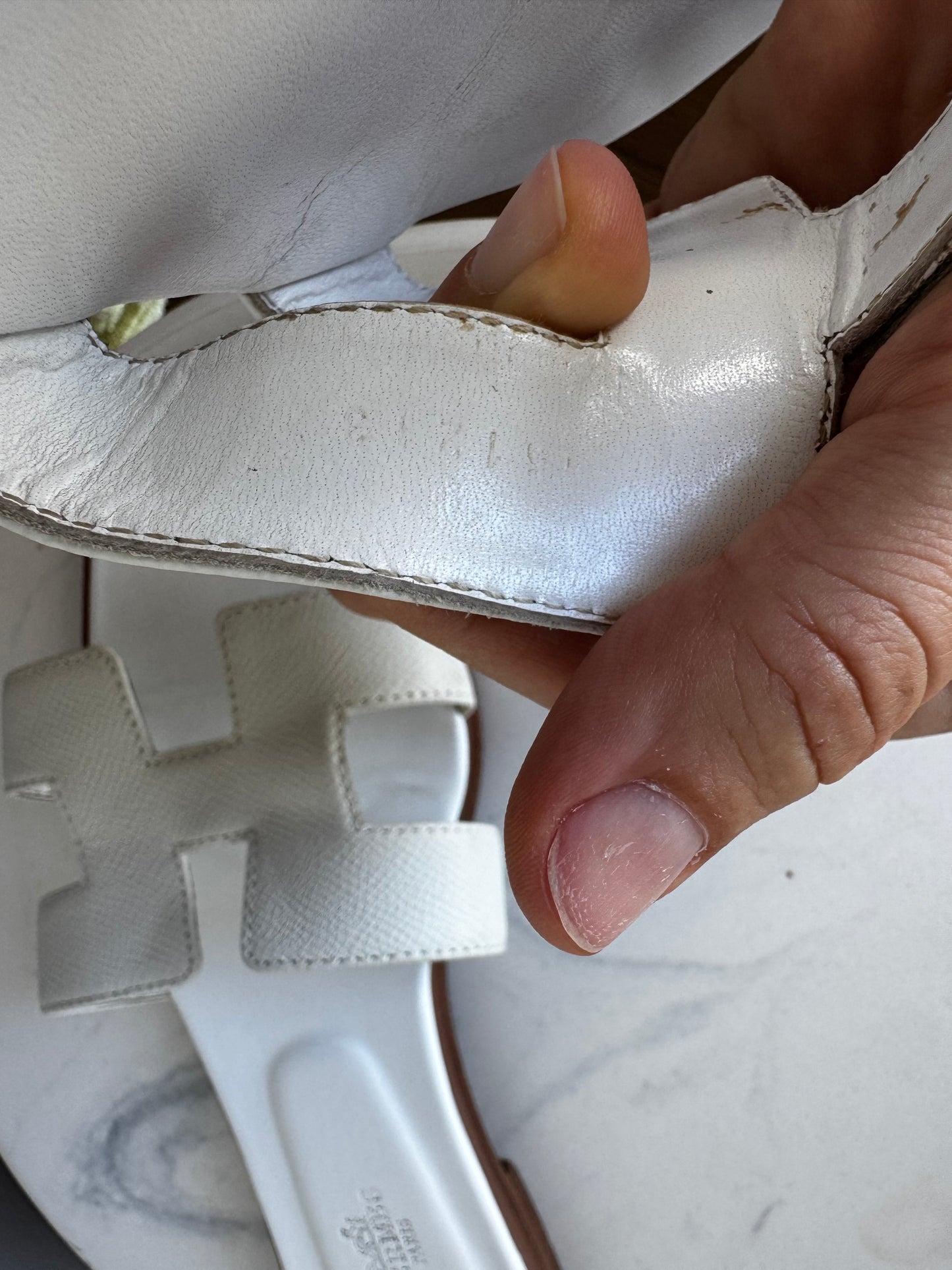 Hermes’ Oran Slides Size 39
