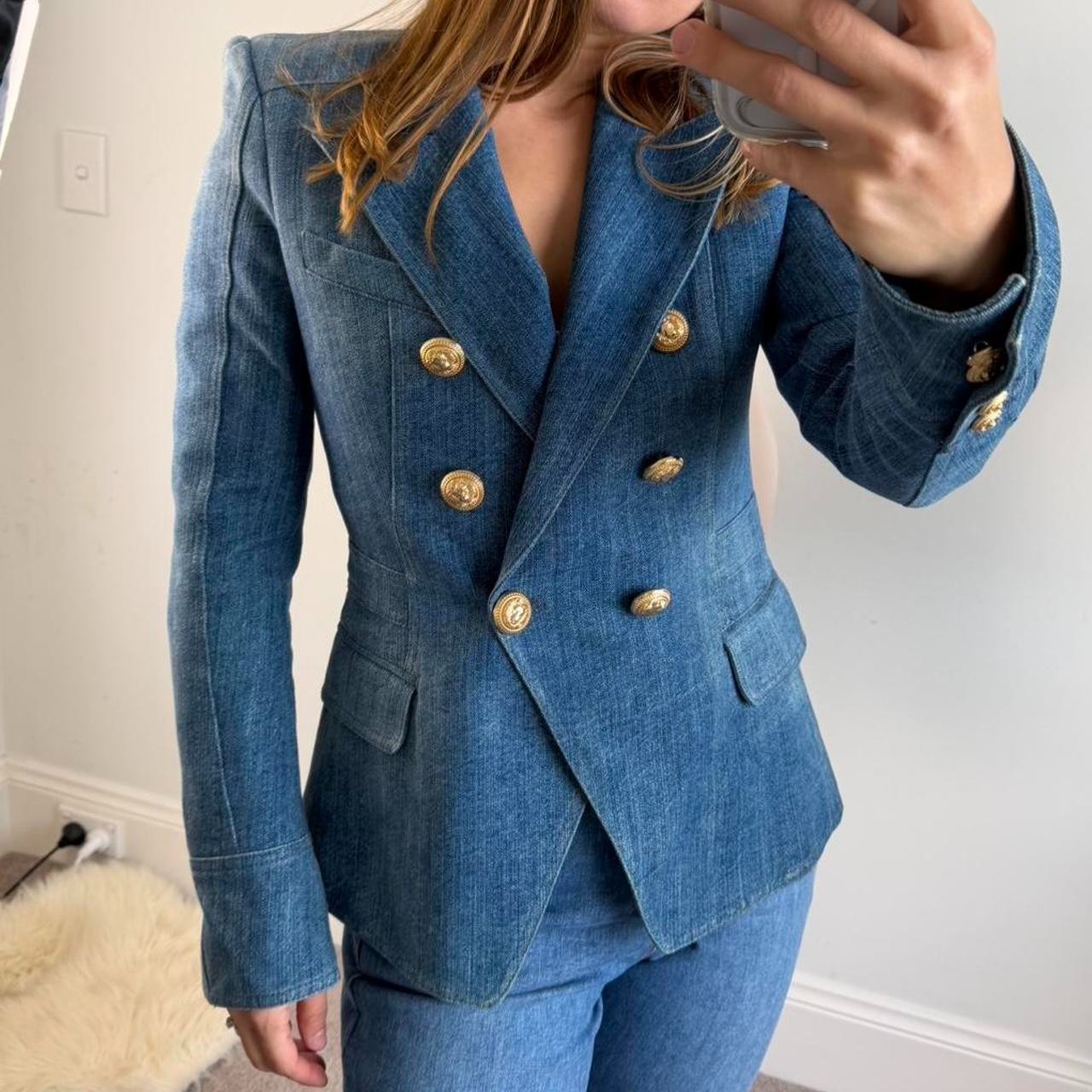 Authentic Balmain  Blue denim blazer with gold buttons Size 40