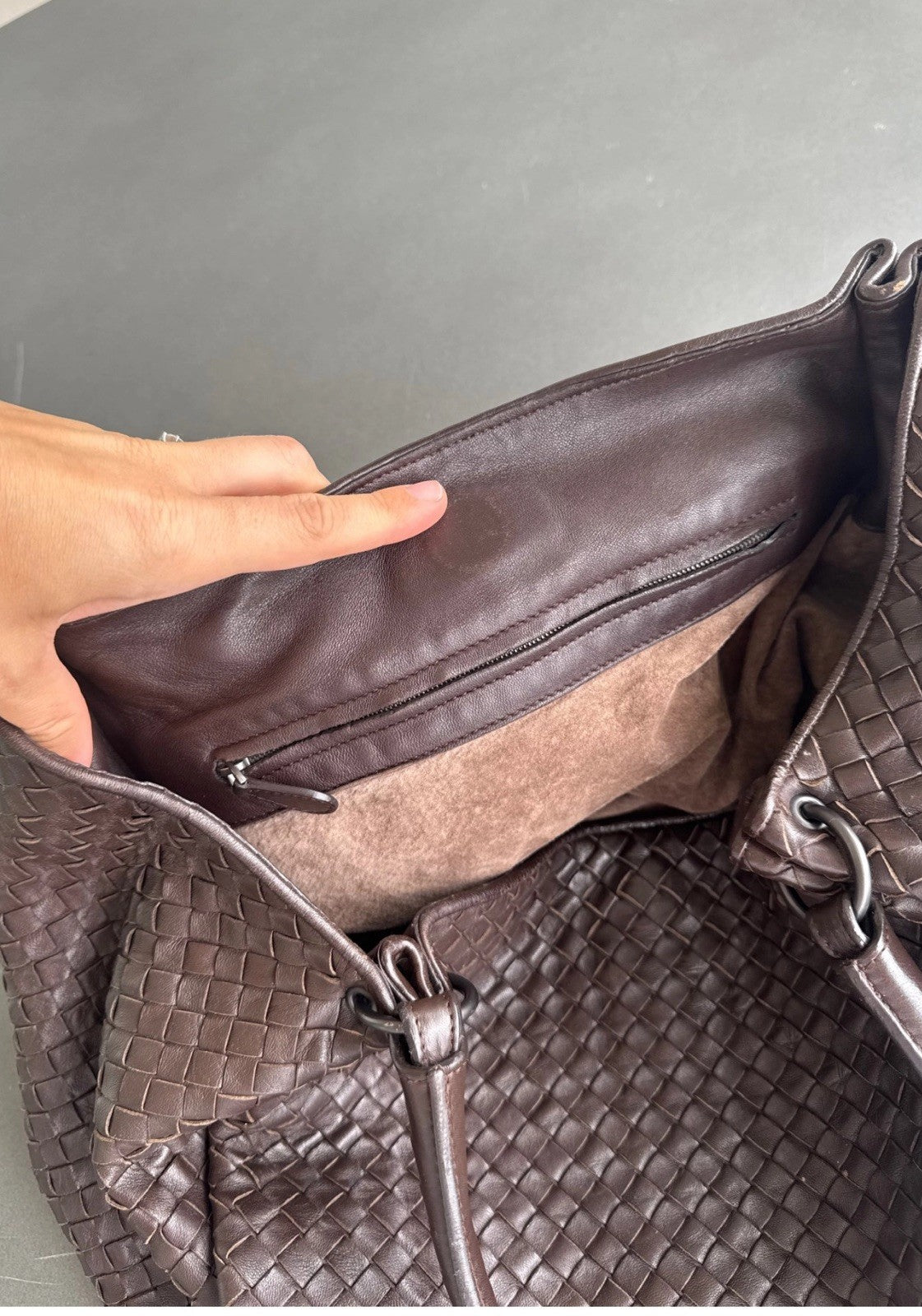 Bottega Veneta  Brown Intrecciato Woven Nappa Leather Parachute Bag Large