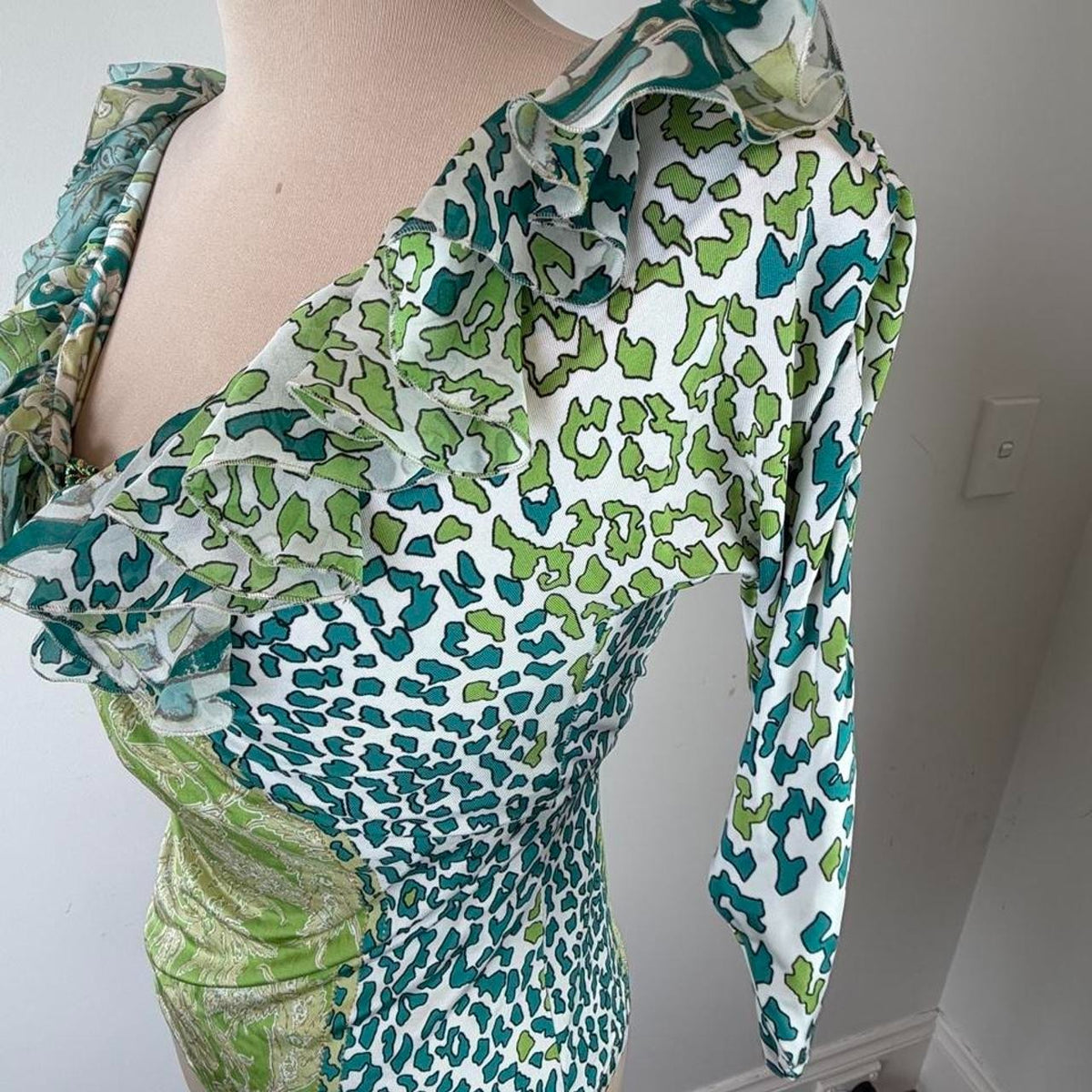Roberto Cavalli  Y2K ruffle blouse 44EU 10-12au/uk