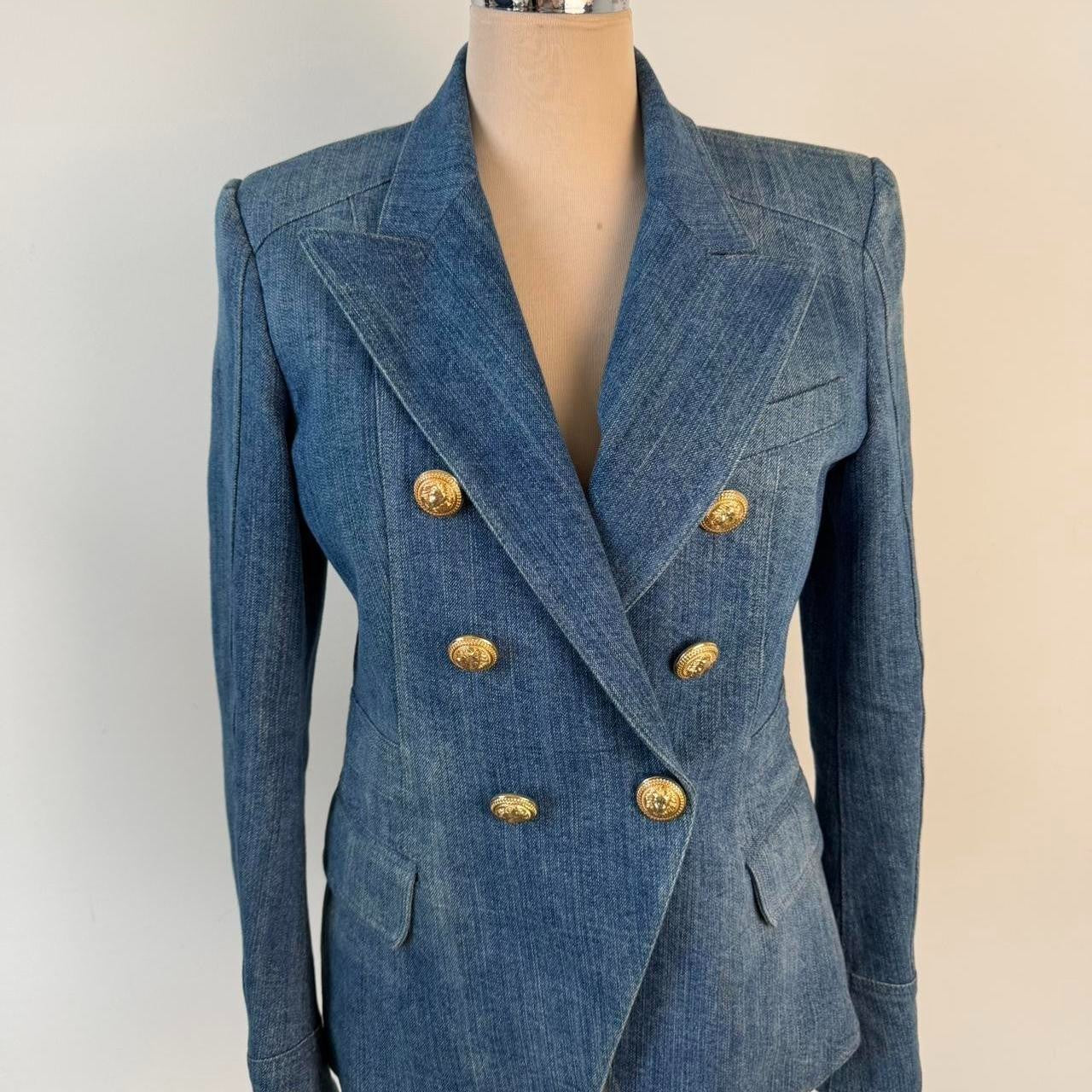 Authentic Balmain  Blue denim blazer with gold buttons Size 40