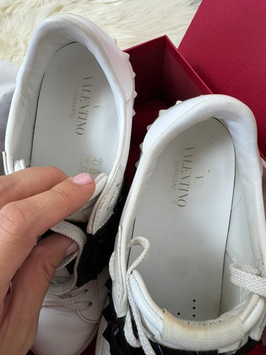 Valentino sneakers size 39