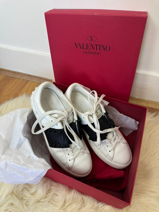 Valentino sneakers size 39
