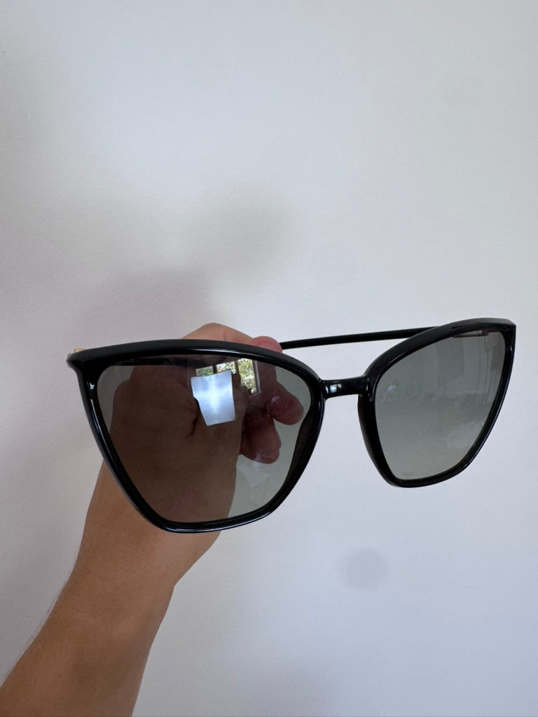 FENDI Black Acetate Oversized Cat Eye Sunglasses - FF0433
