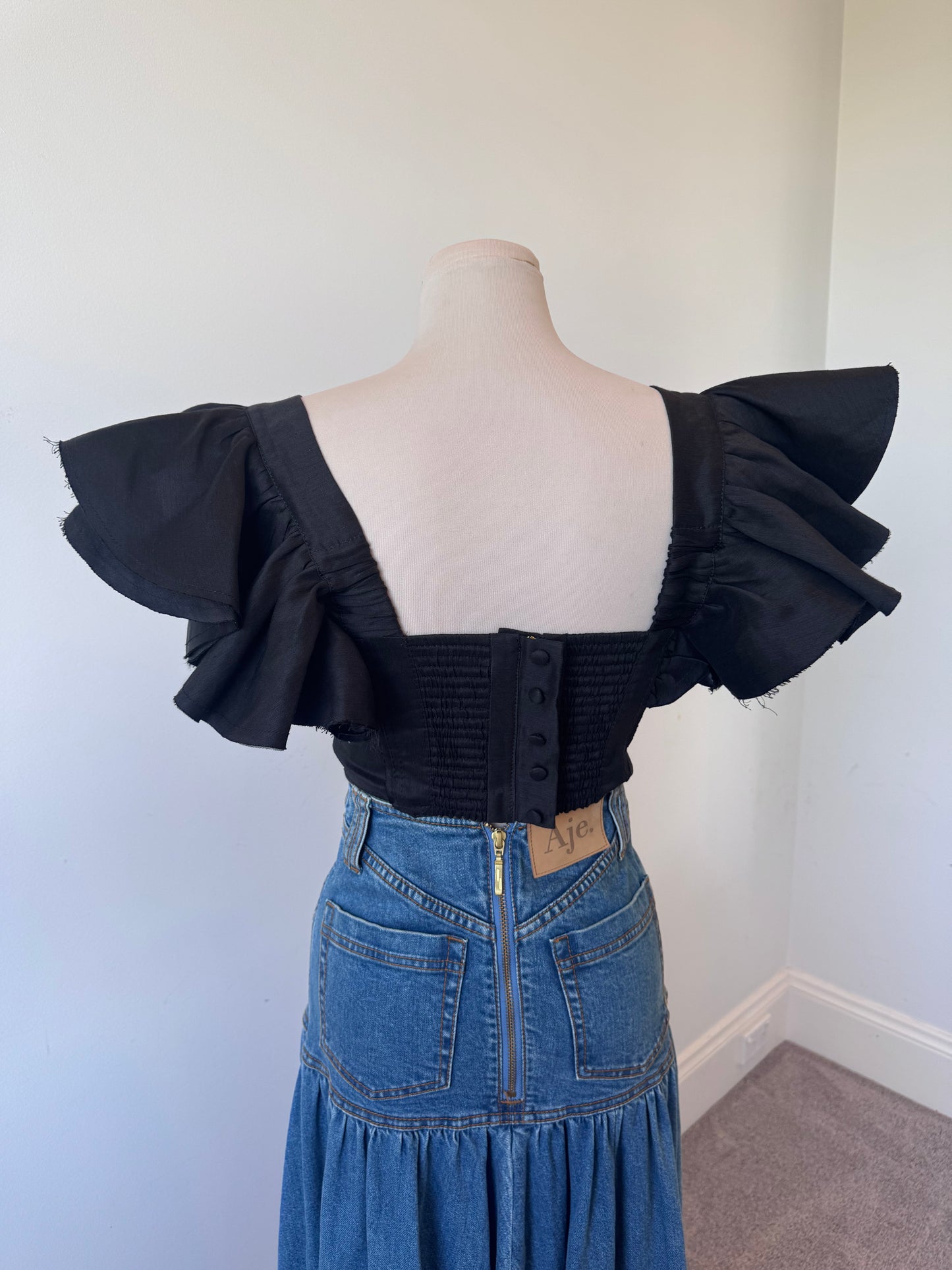 Aje Vanades Frill Top Size 8 in Black