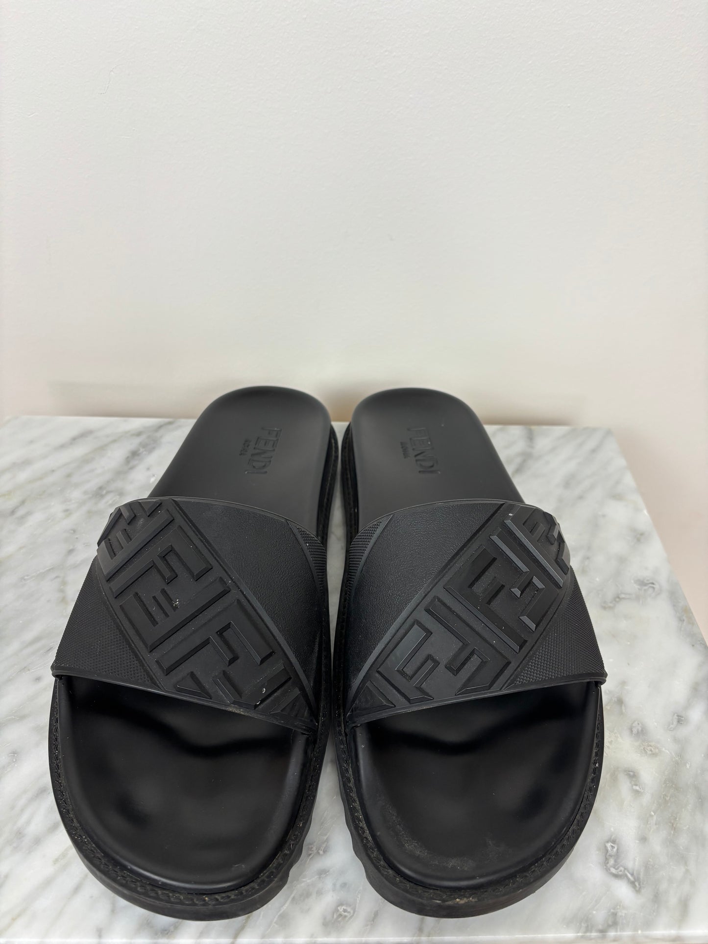 Fendi men slides black