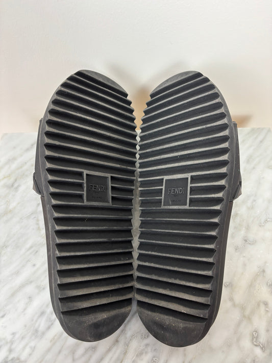 Fendi men slides black