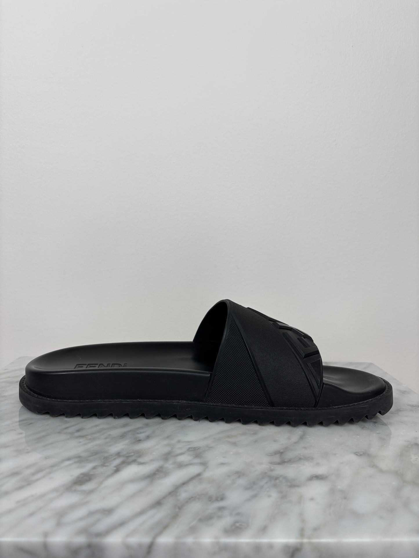 Fendi men slides black
