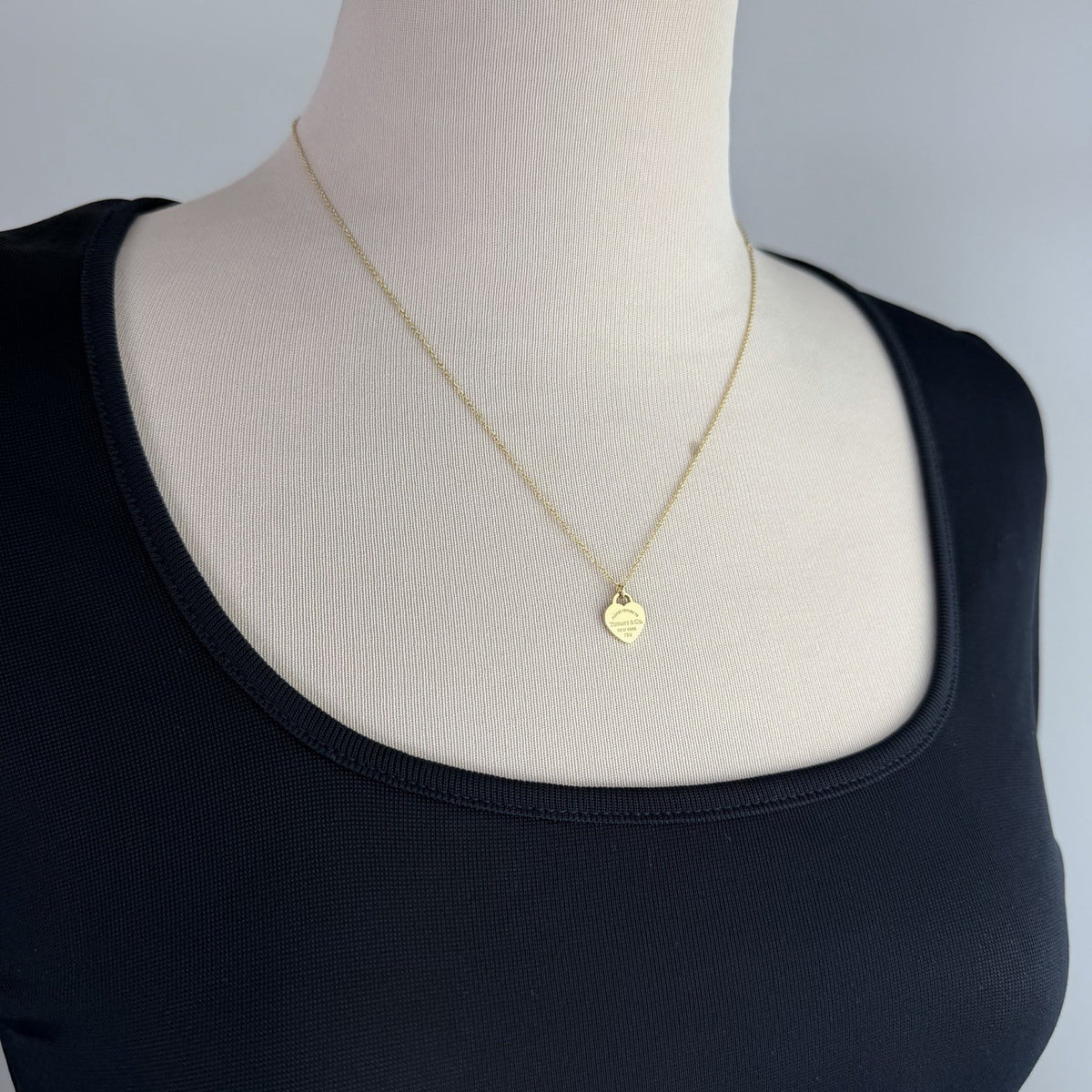 Tiffany & Co. 18ct Yellow Gold Heart Tag Pendant Necklace Cable Chain Signed