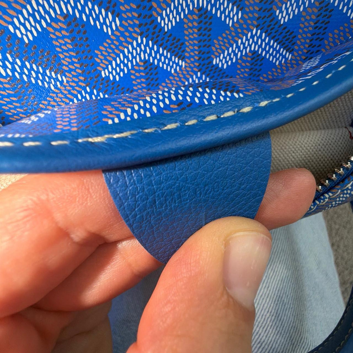 Goyard Artois MM blue tote bag with white geometric pattern #luxury #designer