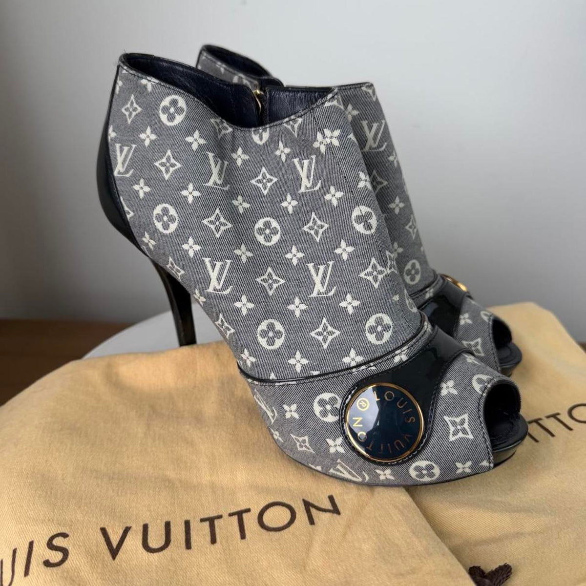 Louis Vuitton Idylle Peep Toe Ankle Boots Size 36